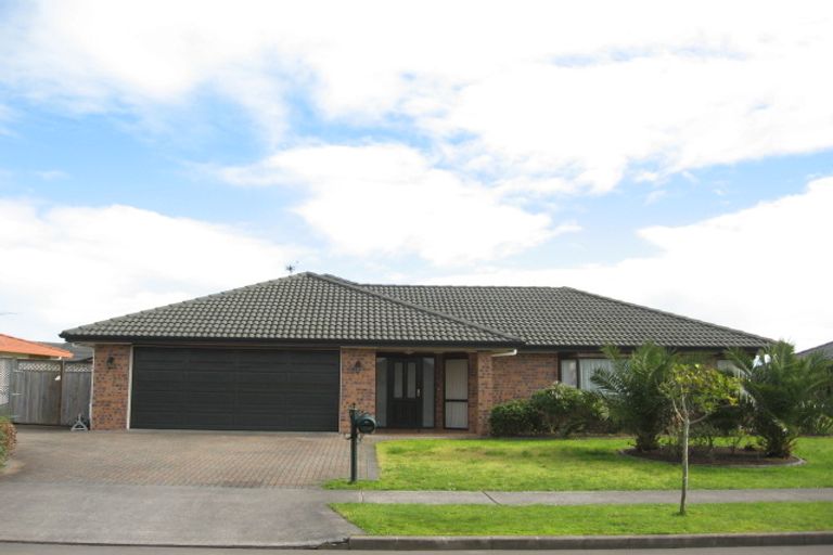 Photo of property in 23 Glenross Drive, Wattle Downs, Auckland, 2103