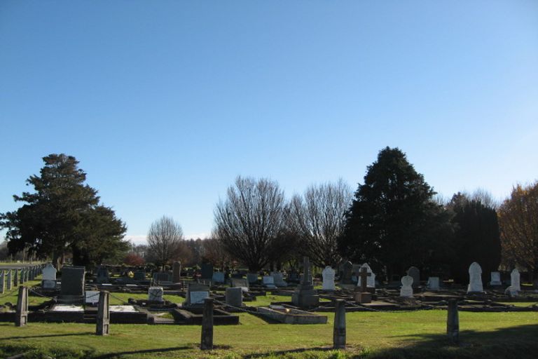 Photo of property in 2/47 Shannon Place, Belfast, Christchurch, 8051