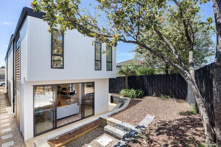 Photo of property in 43b Centorian Drive, Windsor Park, Auckland, 0632