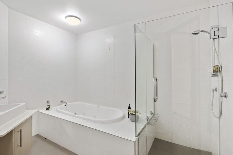 Photo of property in Alto Apartments, 3a/22 Telford Terrace, Oriental Bay, Wellington, 6011