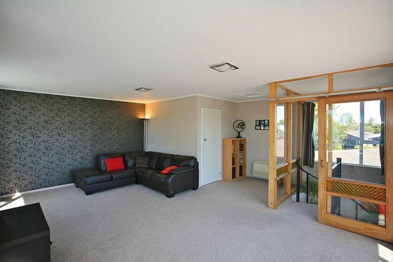 Photo of property in 6 Birdling Place, Halswell, Christchurch, 8025