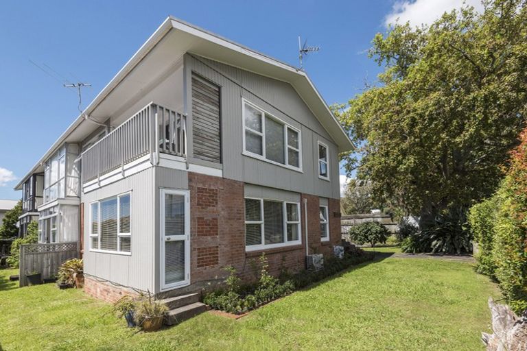 Photo of property in 1/221 Hurstmere Road, Takapuna, Auckland, 0622