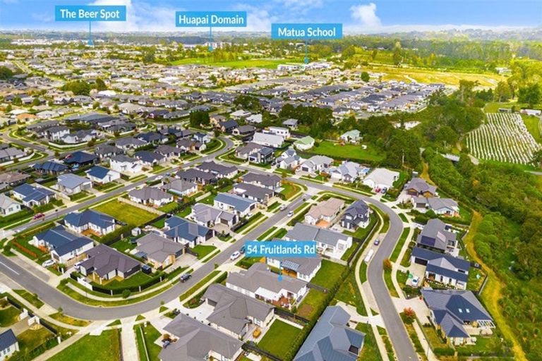 Photo of property in 54 Fruitlands Road, Kumeu, 0810