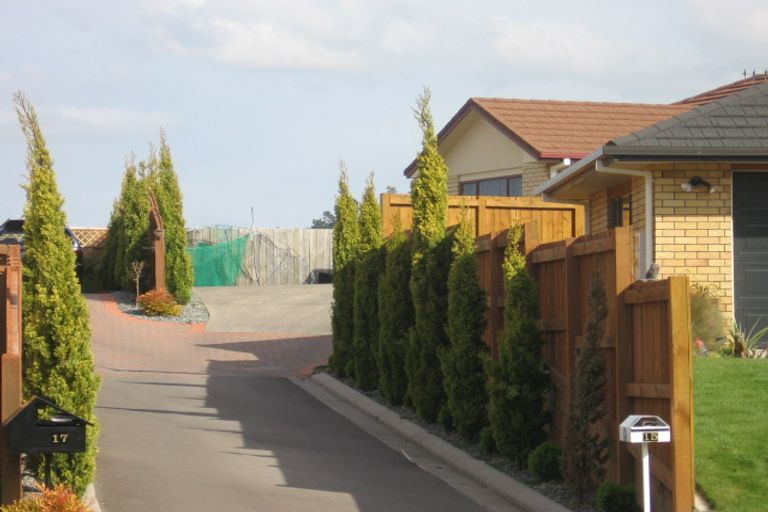 Photo of property in 13 Heaphy Place, Pukehangi, Rotorua, 3015