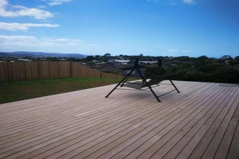 Photo of property in 21 Spyglass Street, Red Beach, 0932