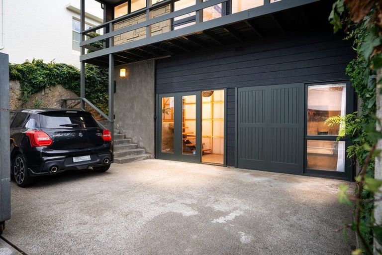 Photo of property in 31 Aro Street, Aro Valley, Wellington, 6021