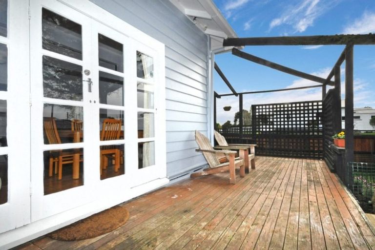 Photo of property in 23 View Road, Waiuku, 2123