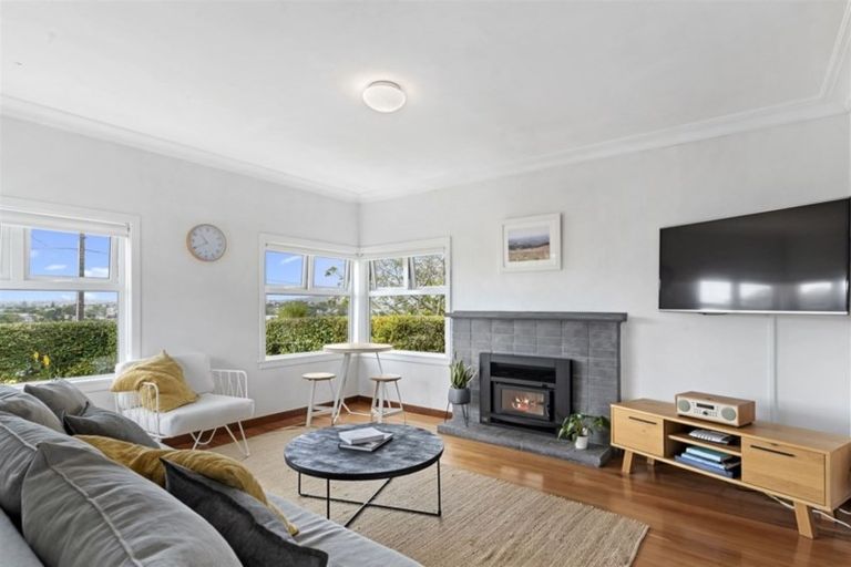 Photo of property in 1/30 Ngataringa Road, Devonport, Auckland, 0624