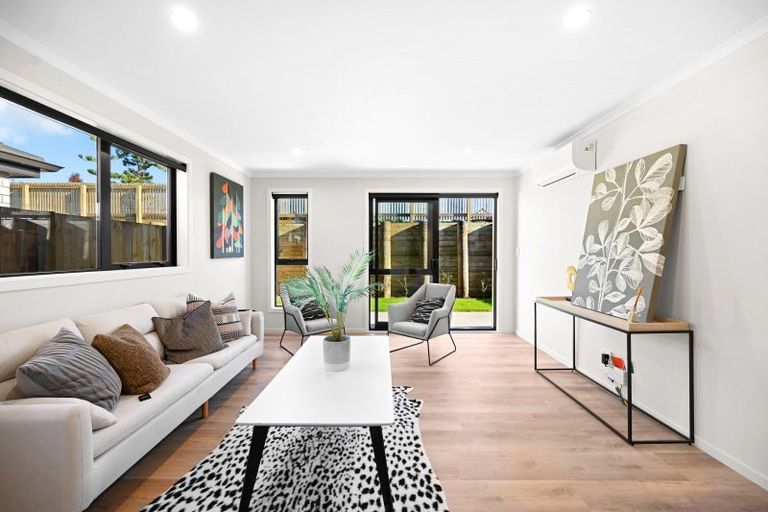 Photo of property in 15 Waruhia Crescent, Rototuna North, 3281