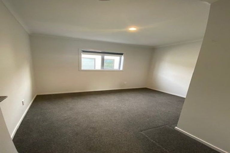 Photo of property in 23 Hampton Hill Road, Tawa, Wellington, 5028