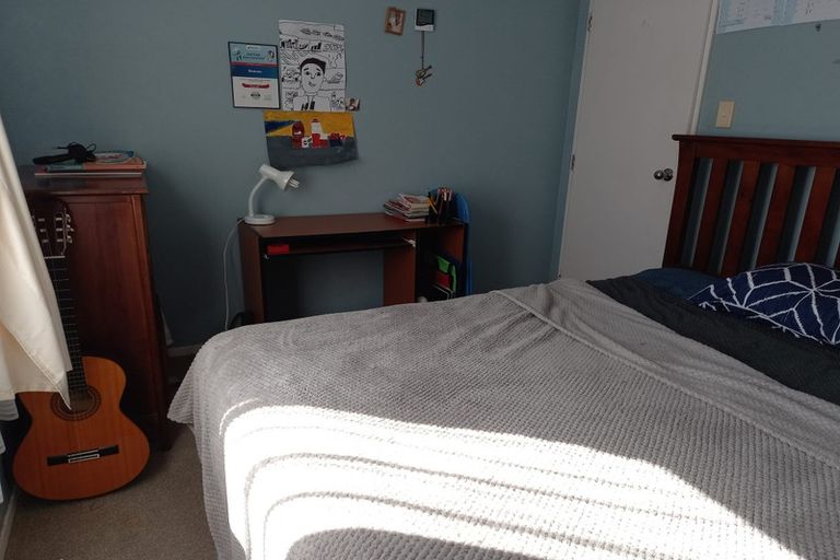 Photo of property in 101 Hillcrest Drive, Kelvin Grove, Palmerston North, 4414