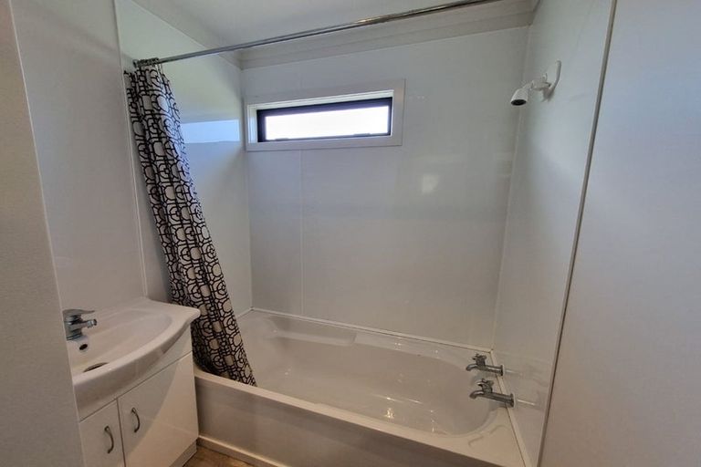 Photo of property in 9b Wyndham Road, Hannahs Bay, Rotorua, 3010