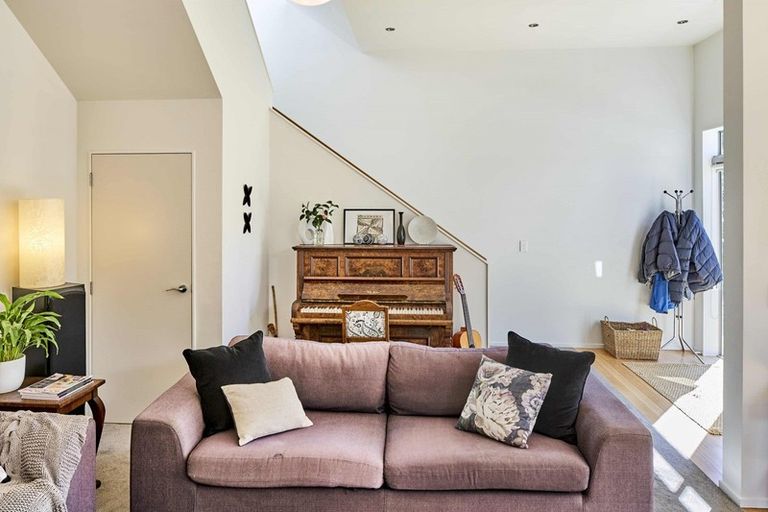 Photo of property in 12 Muri Road, Pukerua Bay, 5026