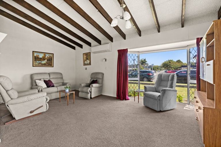 Photo of property in 2/46 Gloucester Street, Greenmeadows, Napier, 4112