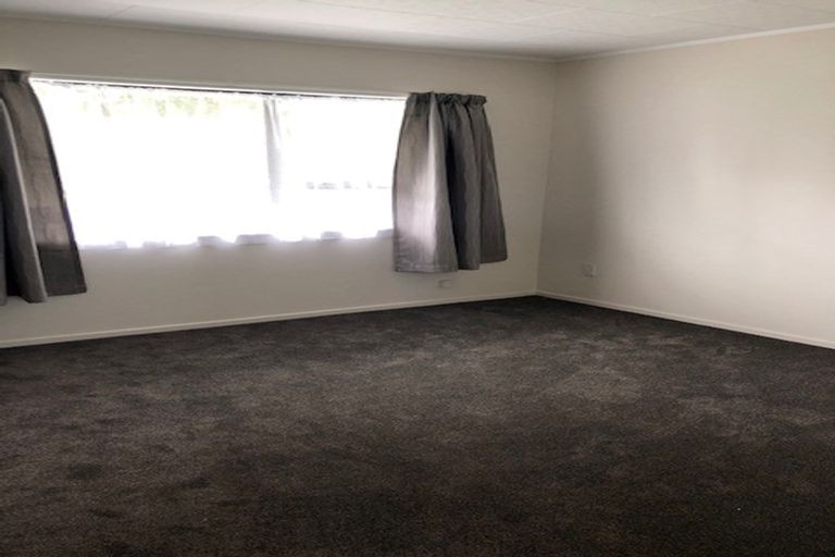 Photo of property in 1/18 Waiari Road, Conifer Grove, Takanini, 2112