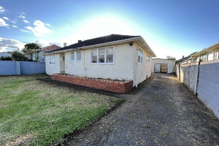 Photo of property in 8 Jolson Road, Mount Wellington, Auckland, 1062