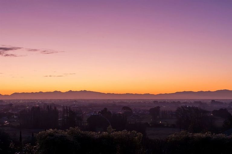 Photo of property in 2 Somerton Rise, Westmorland, Christchurch, 8025