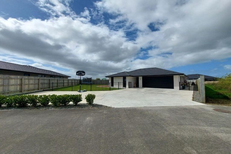 Photo of property in 32 County Drive, Hawera, 4610