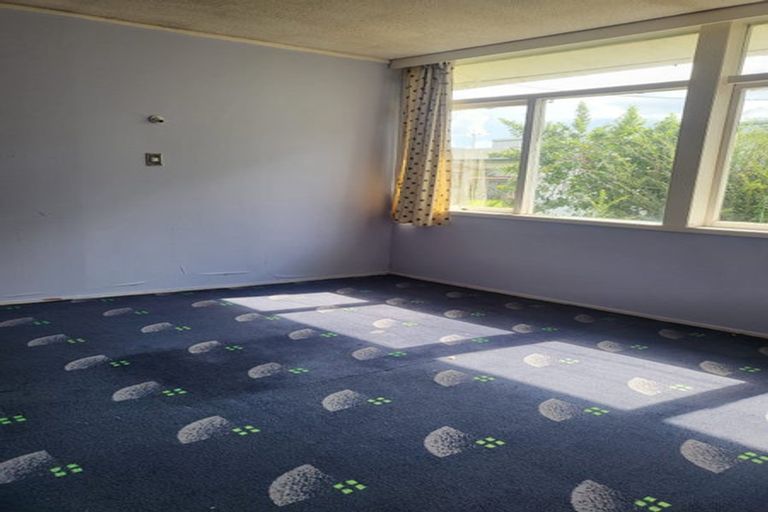 Photo of property in 12 Brains Road, Kelston, Auckland, 0602