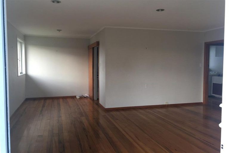 Photo of property in 36 Bond Crescent, Forrest Hill, Auckland, 0620