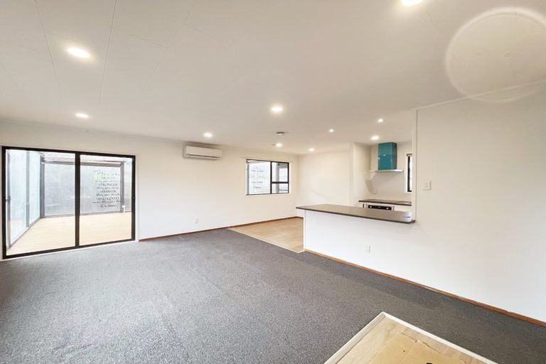 Photo of property in 5 Skyla Place, Massey, Auckland, 0614