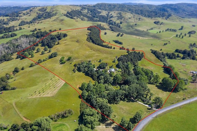 Photo of property in 1445 Whangaripo Valley Road, Whangaripo, Wellsford, 0972