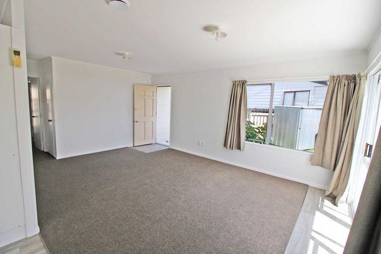 Photo of property in 12 Dixon Road, Fitzroy, Hamilton, 3206