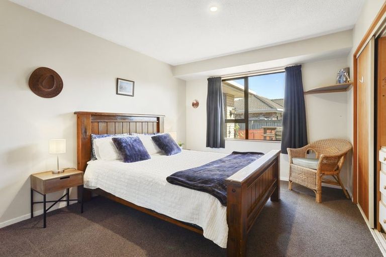 Photo of property in 12 Oldham Place, Darfield, 7510