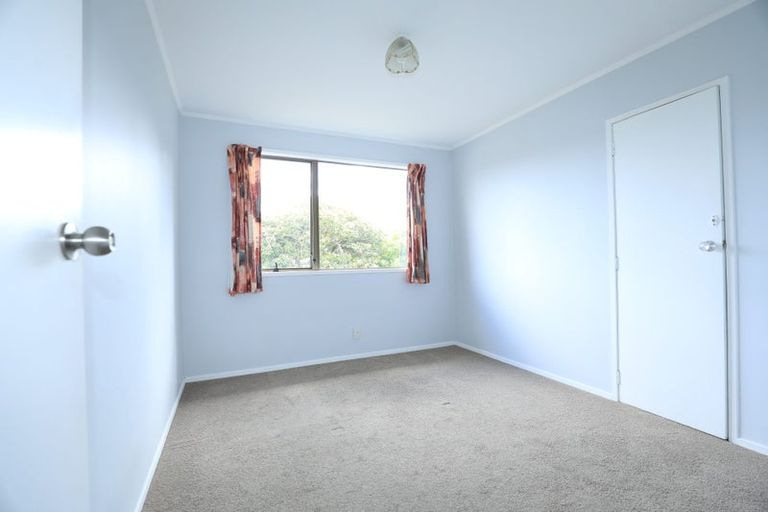 Photo of property in 34 Jandell Crescent, Bucklands Beach, Auckland, 2014