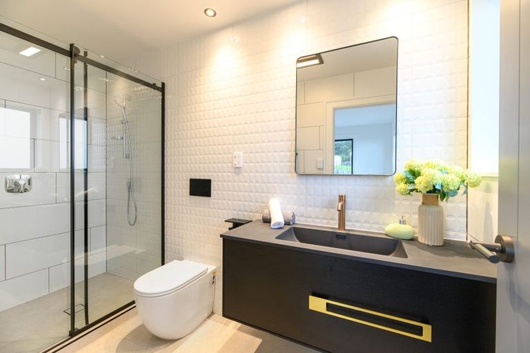 Photo of property in 54 Wainui Road, Silverdale, 0932