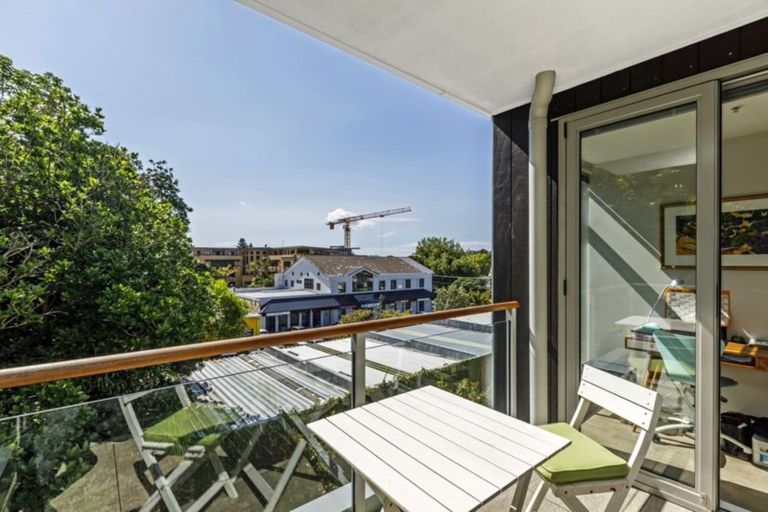 Photo of property in Norfolk Apartments, 307/19 Bute Road, Browns Bay, Auckland, 0630