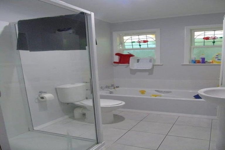 Photo of property in 11 Kopara Grove, Stokes Valley, Lower Hutt, 5019