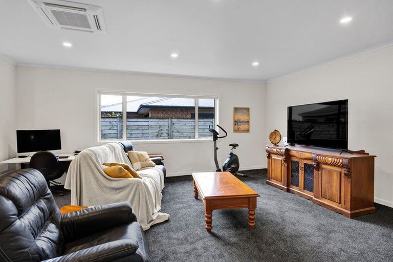 Photo of property in 14 Egmont Street, Hawera, 4610