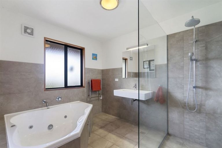 Photo of property in 7 Arahura Place, Cashmere, Christchurch, 8022