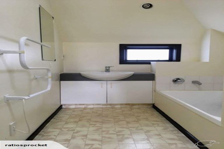 Photo of property in 14/240 The Terrace, Wellington Central, Wellington, 6011