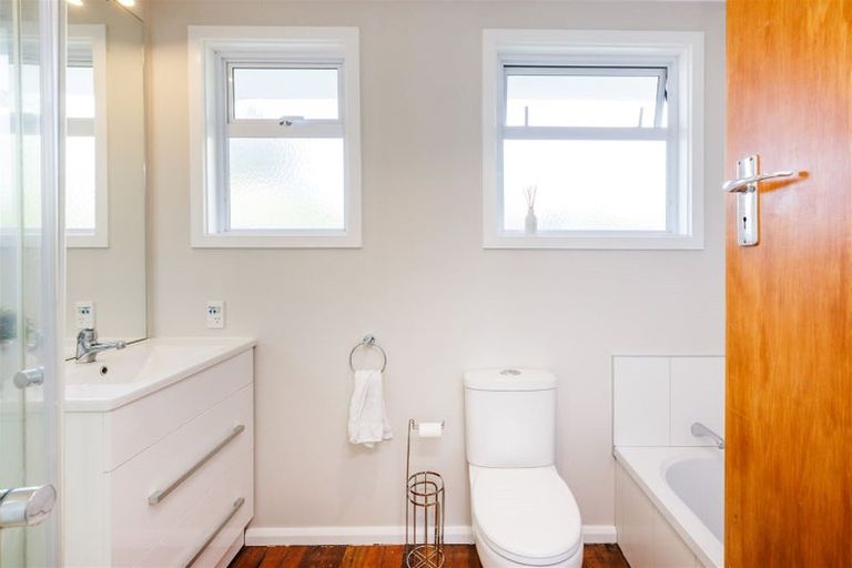 Photo of property in 9 Kingston Street, Awapuni, Palmerston North, 4412