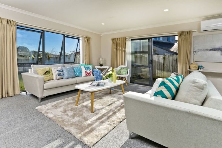 Photo of property in 14 Sapperton Drive, Henderson, Auckland, 0612