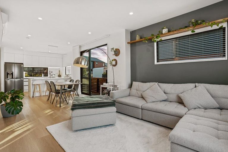 Photo of property in 33 Waka Moana Drive, Hobsonville, Auckland, 0616