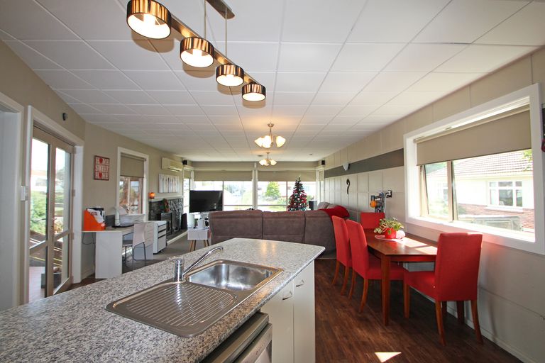 Photo of property in 67 Wharfe Street, South Hill, Oamaru, 9400