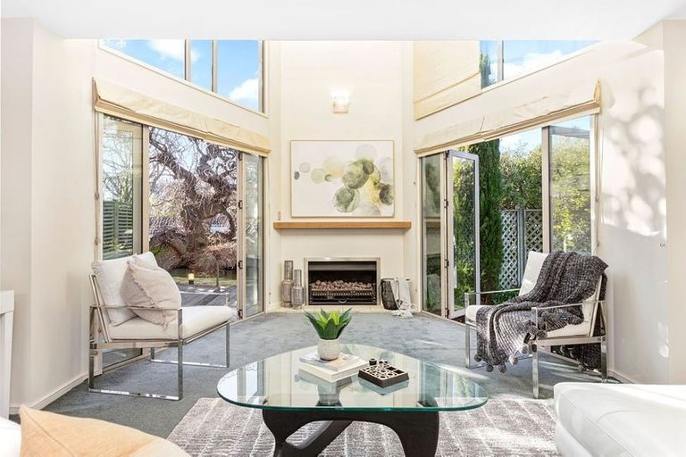 Photo of property in 2/37 Poynder Avenue, Merivale, Christchurch, 8014