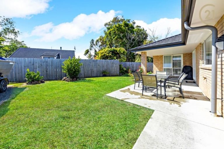 Photo of property in 6 Rohea Place, Opaheke, Papakura, 2113