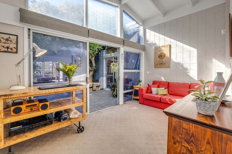 Photo of property in 20a Riverlea Avenue, Pakuranga, Auckland, 2010