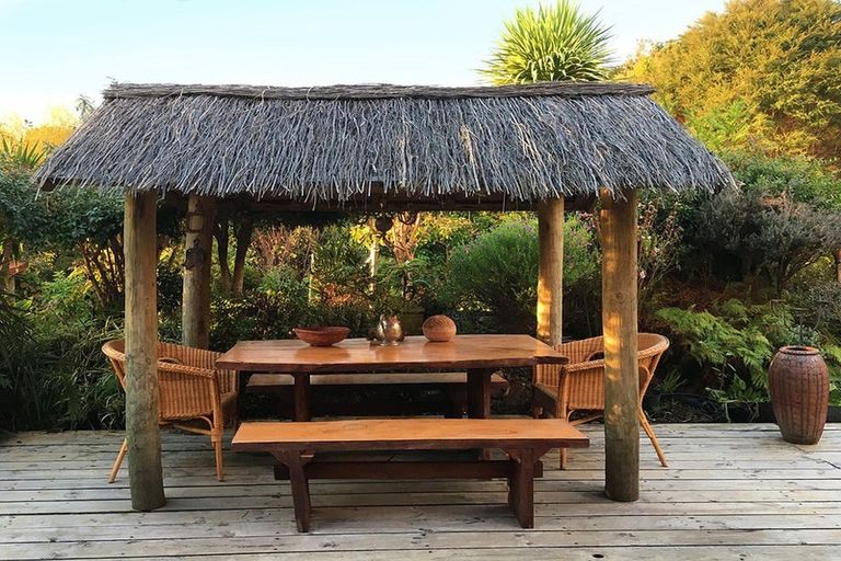 Photo of property in 76 Top Town Place, Coromandel, 3506