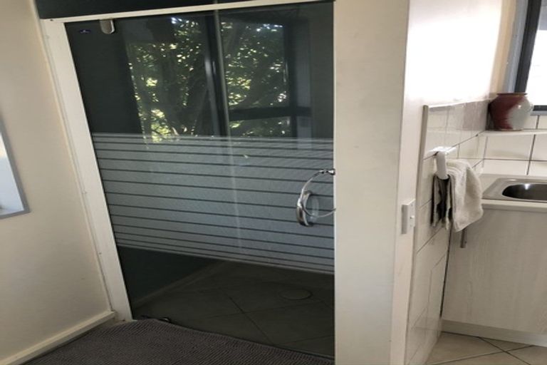 Photo of property in 45 Mana View Road, Paremata, Porirua, 5026