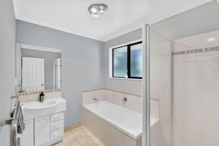 Photo of property in 49 Terry Smyth Drive, Kumeu, 0892