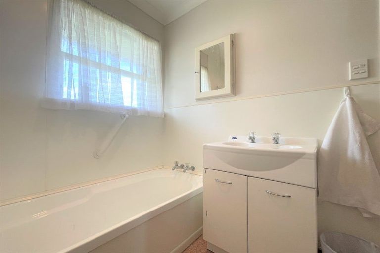 Photo of property in 146 Bath Street, Levin, 5510