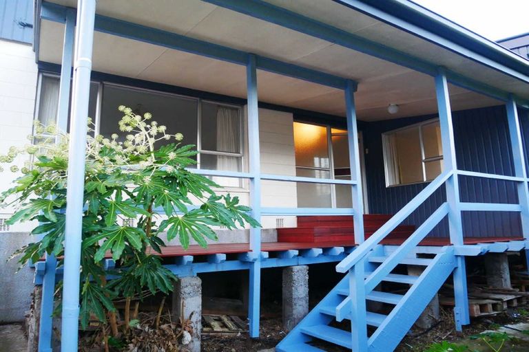 Photo of property in 18 Bayview Place, Cass Bay, Lyttelton, 8082