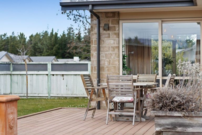 Photo of property in 16 Henderson Drive, Alexandra, 9320