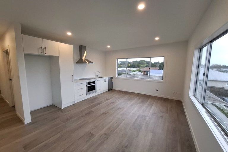 Photo of property in 33 Fulford Street, New Plymouth, 4310