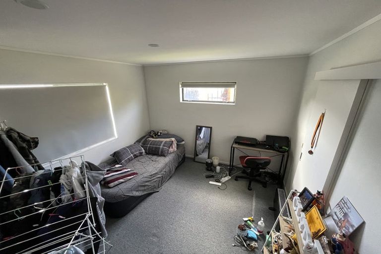 Photo of property in 357a Glenfield Road, Glenfield, Auckland, 0629